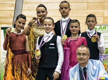 Naše juniorské taneční páry
